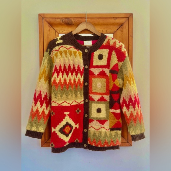 Vintage Sweaters - Vintage Pink and Cream Patterned Cardigan